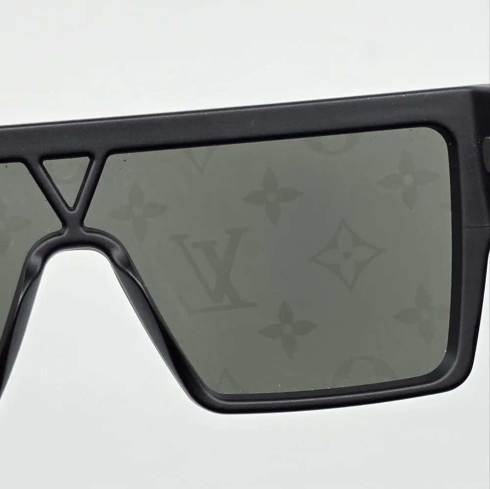 Louis Vuitton Waimea L Sunglasses